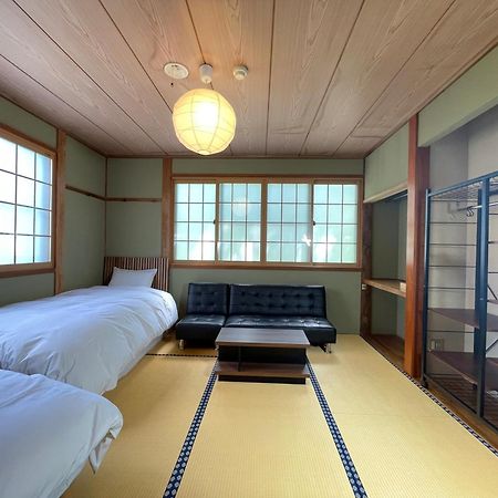 A Short Walk To Akakura Onsen Ski Lift And Town By Japow House Hotel Myoko Exterior foto